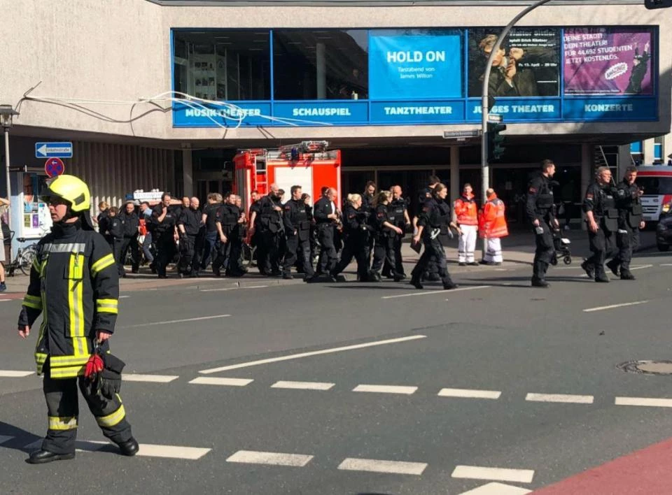 Βαν έπεσε σε πλήθος στη Γερμανία – 4 νεκροί, 30 τραυματίες (εικόνα)